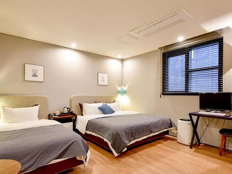 Brown-Dot Hotel Yangjeong Busan